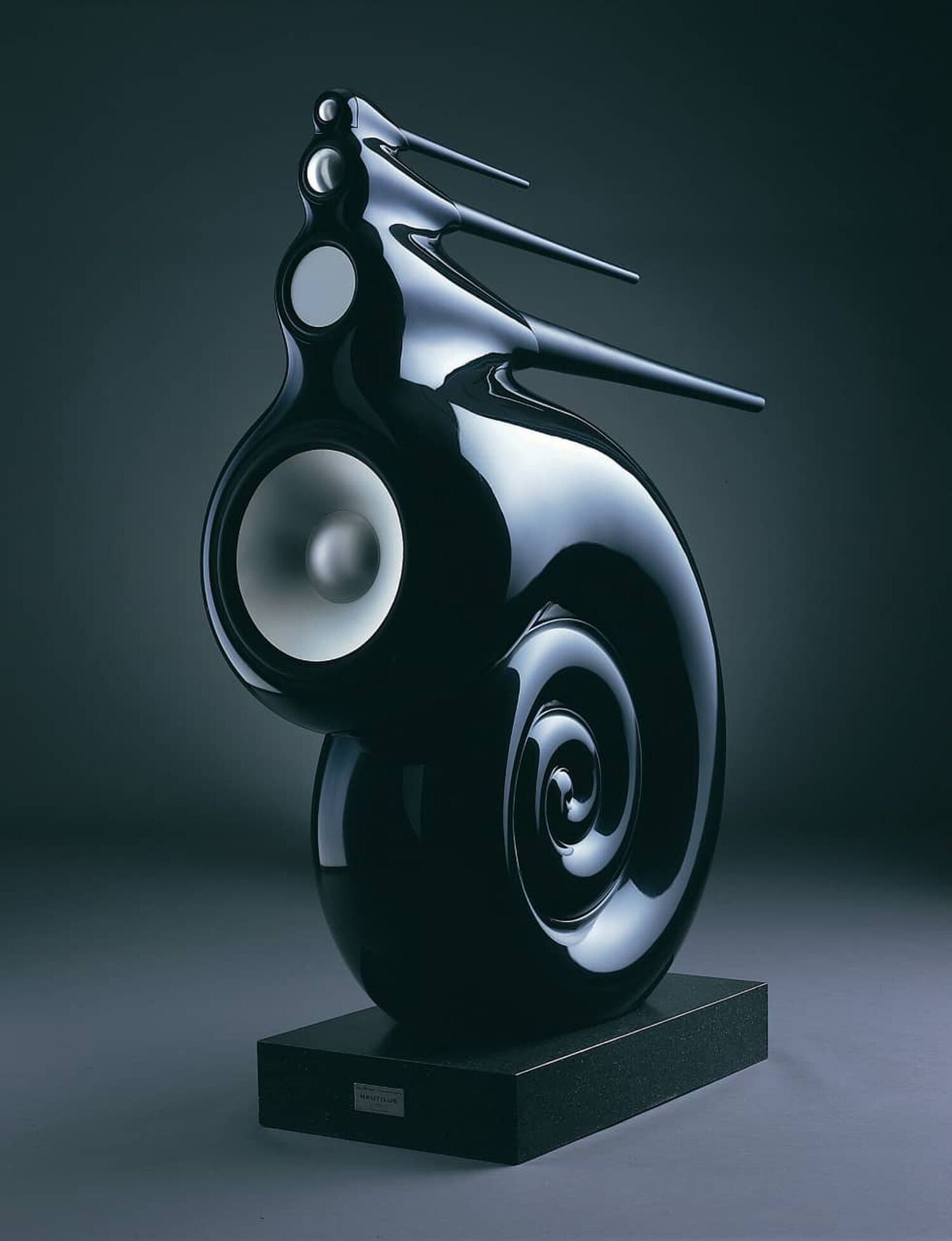Green Nautilus speaker left facing with green background