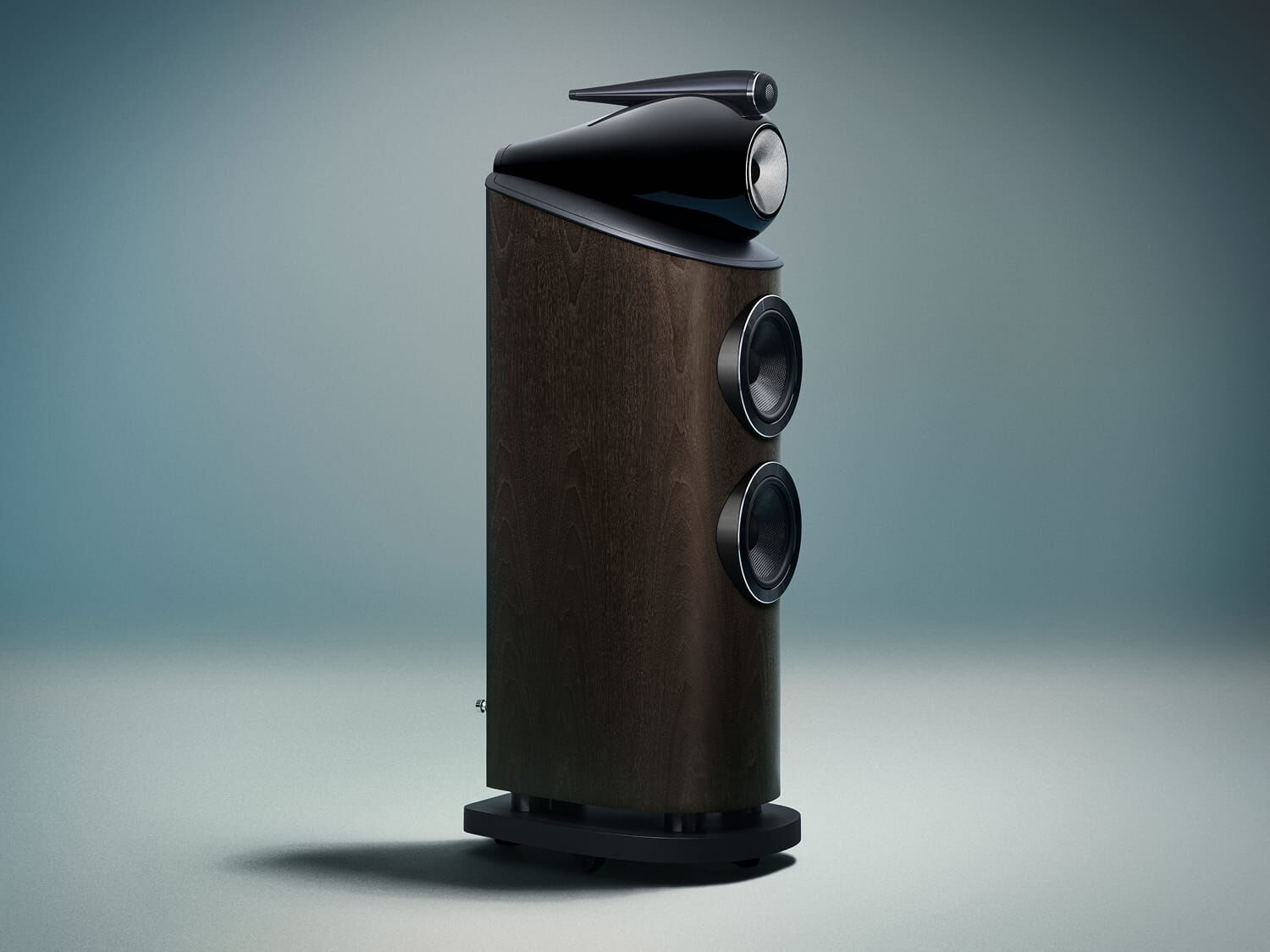 800 Series Diamond D5 facing right with light blue background