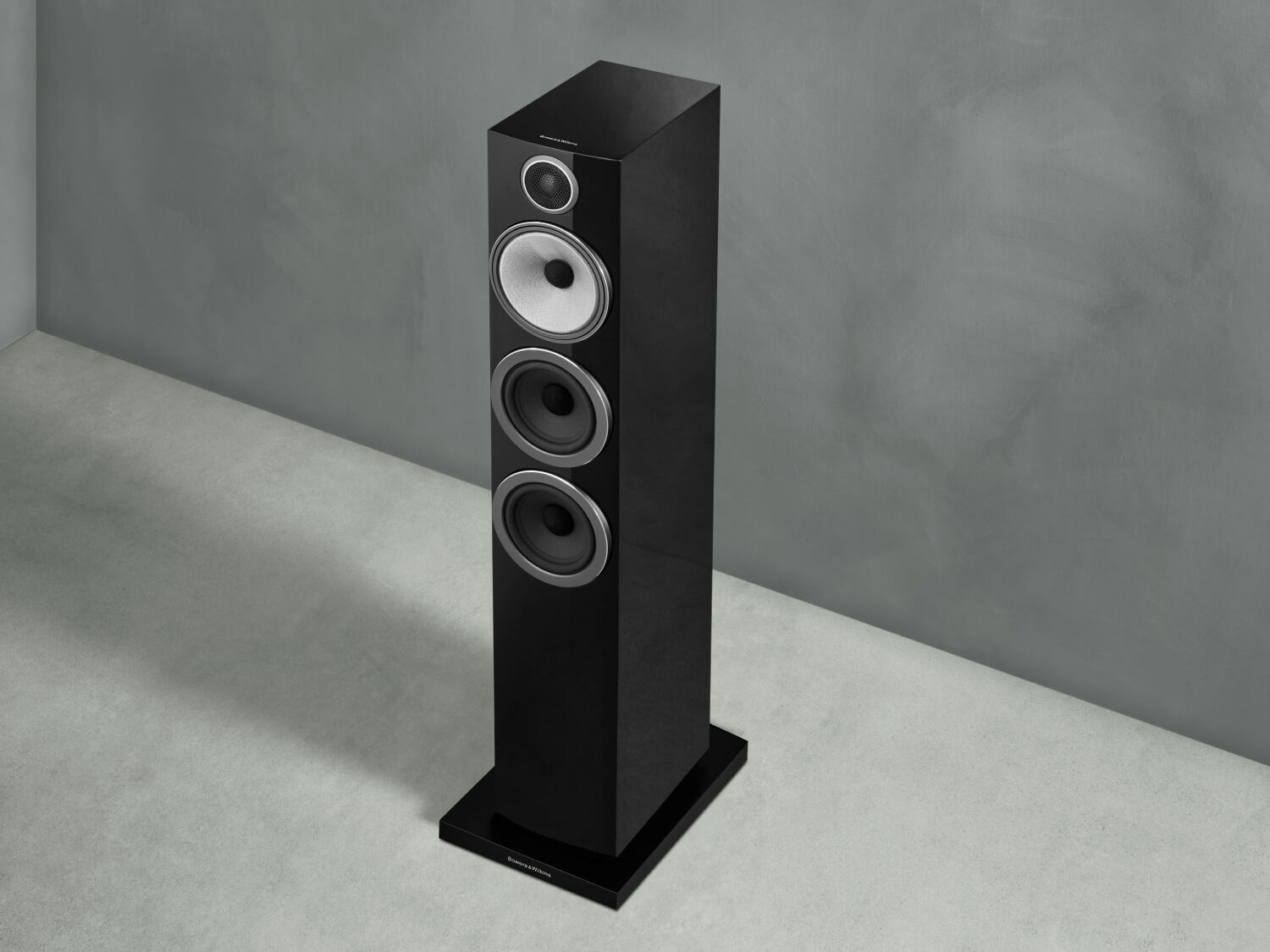 Black 700 Series with grey background