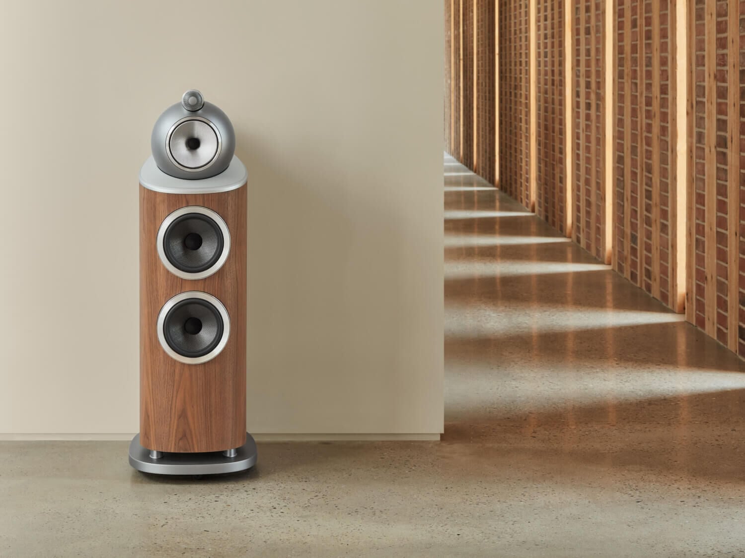 One tan 802 D4 next to a long hallway