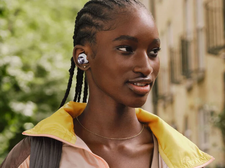 Woman wearing wireless earbuds