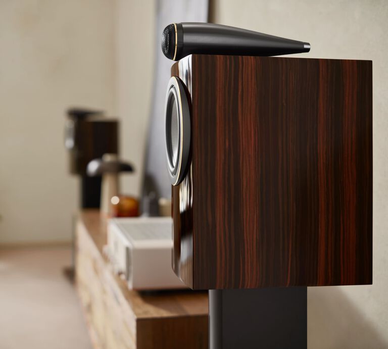 Bowers & Wilkins 700 Signature Series Lifestyle Image 