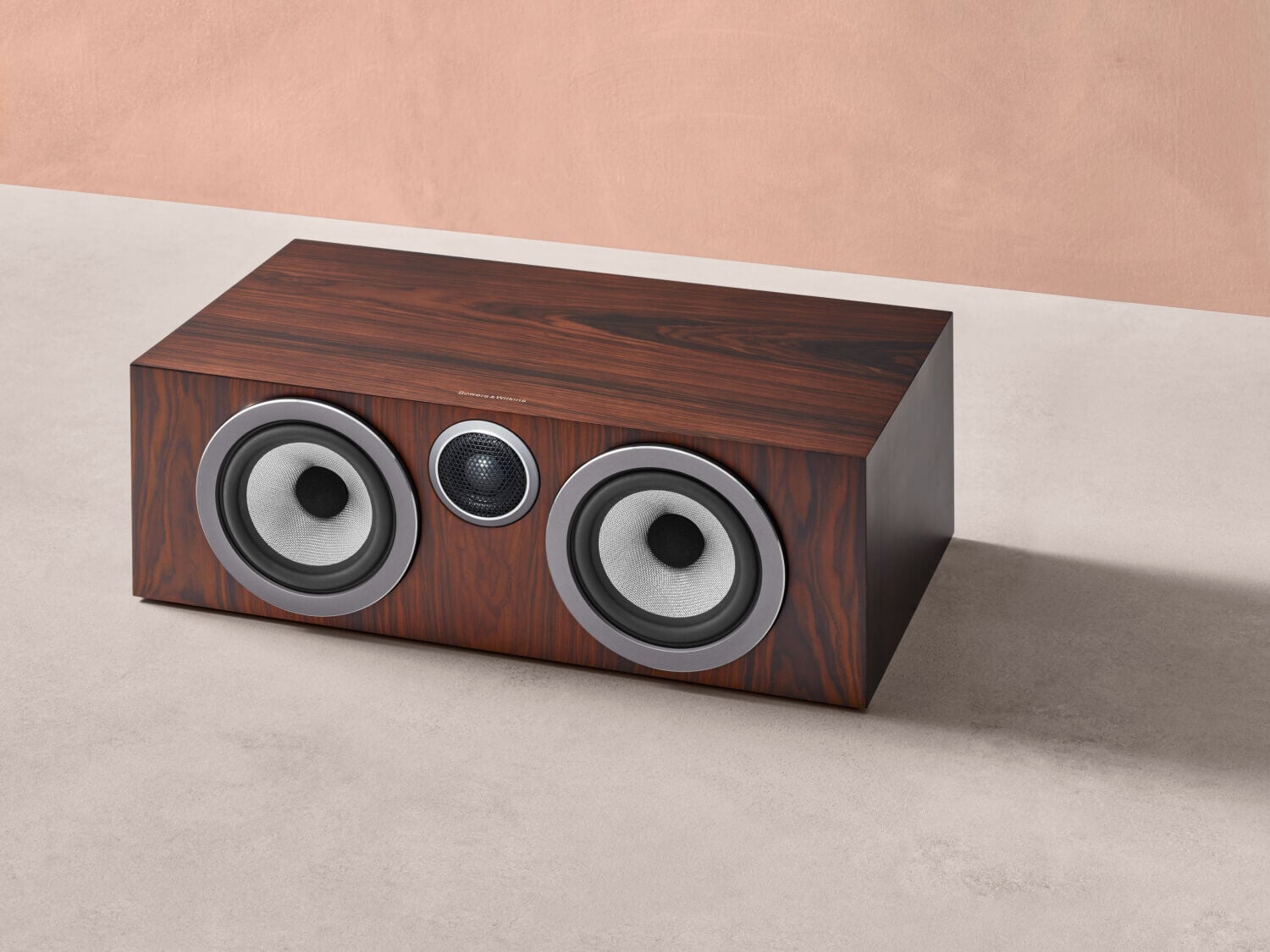 One brown HTM72 S3 with an orange background