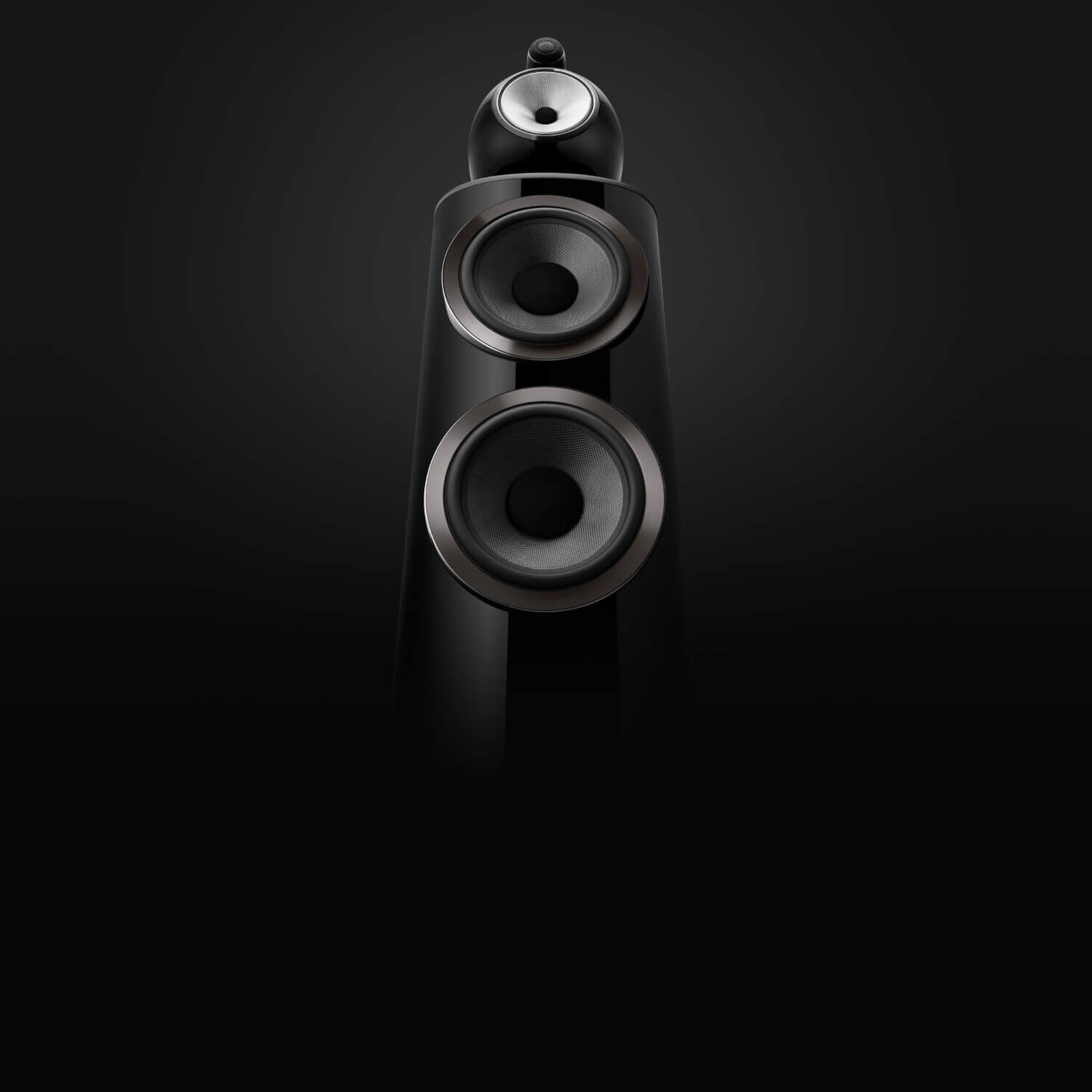 Close up of left facing black 800 Series Diamond