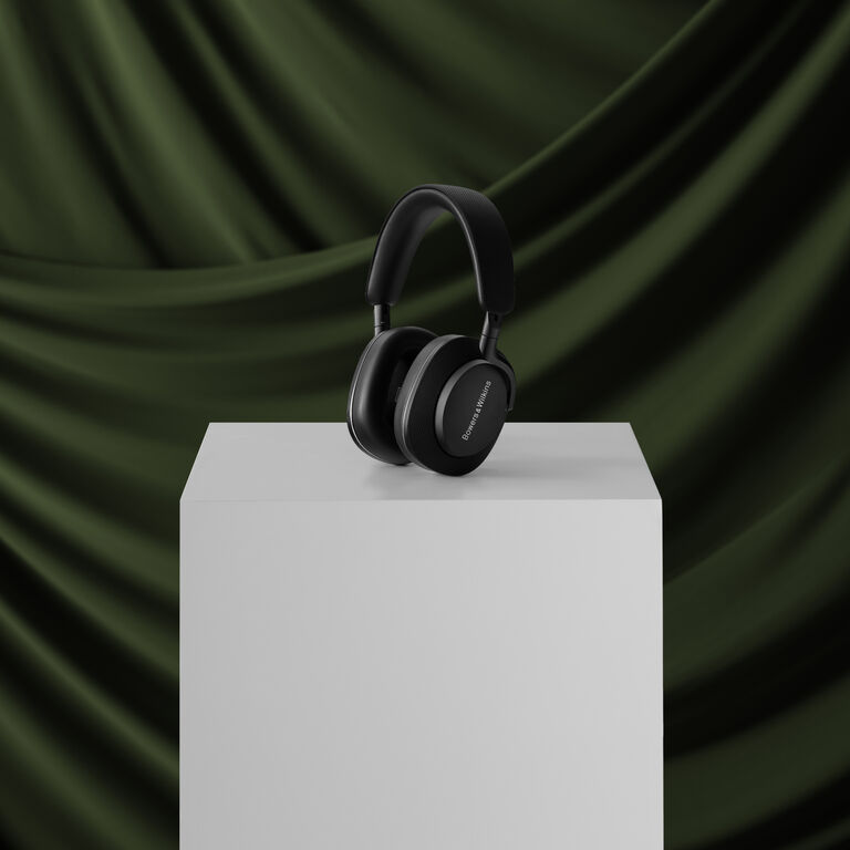 Px7 S2e, Anthracite Black, dynamic