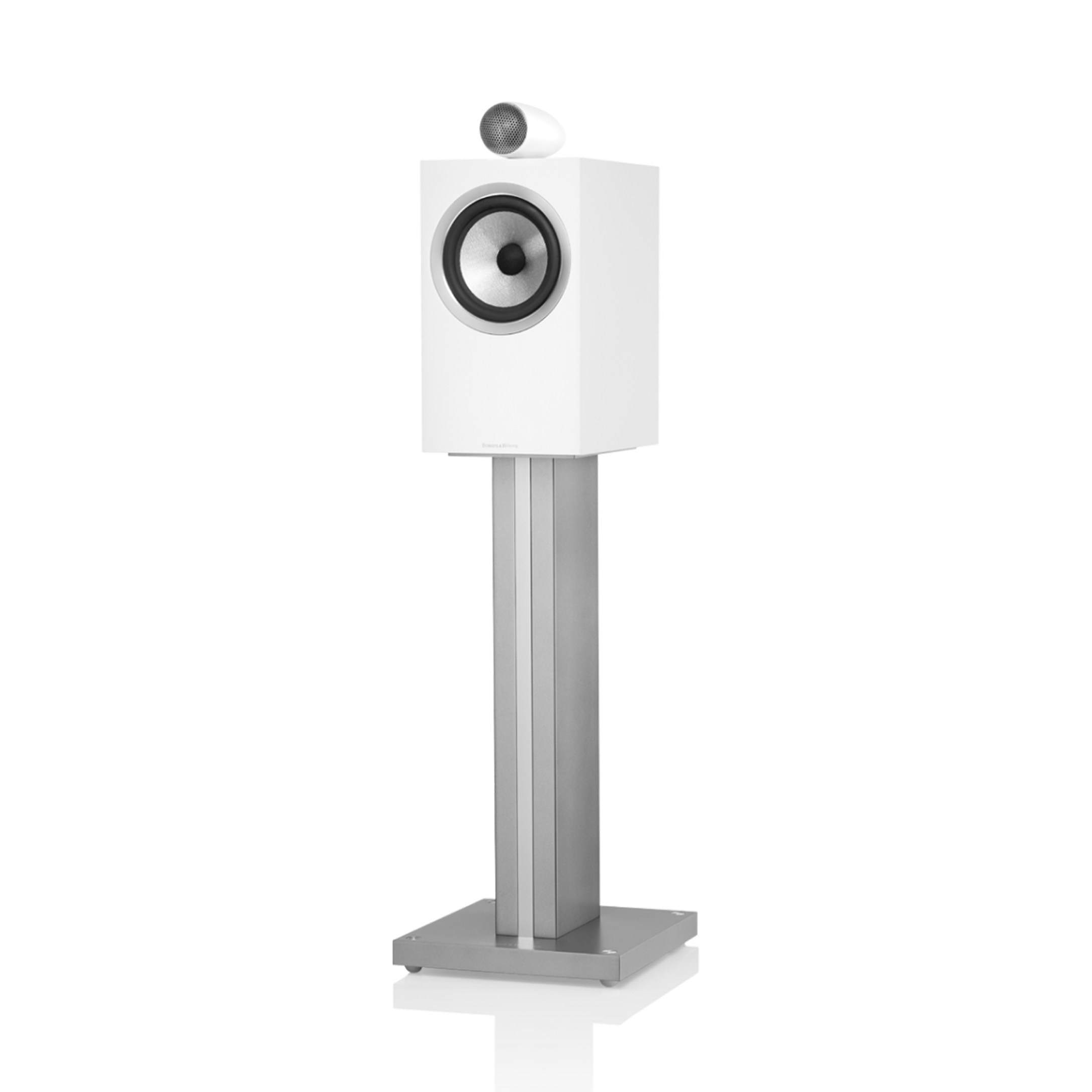 705 S2 Signature, White, dynamic