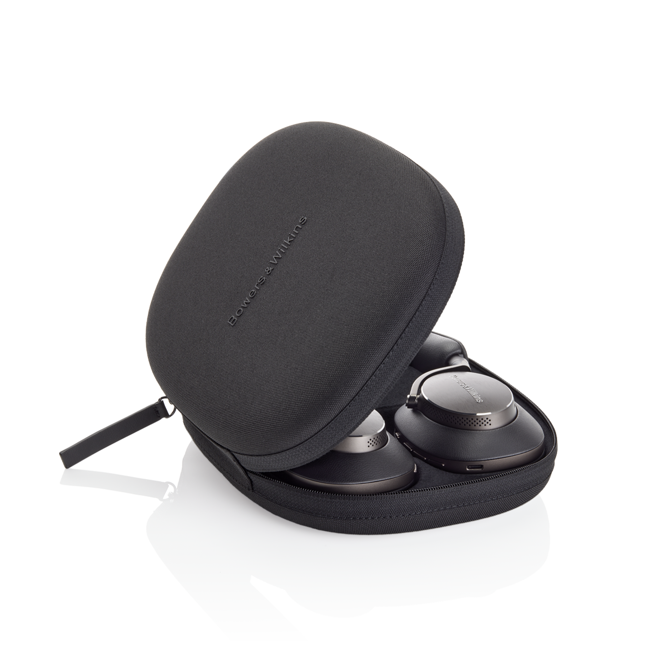 Bowers & Wilkins Px8