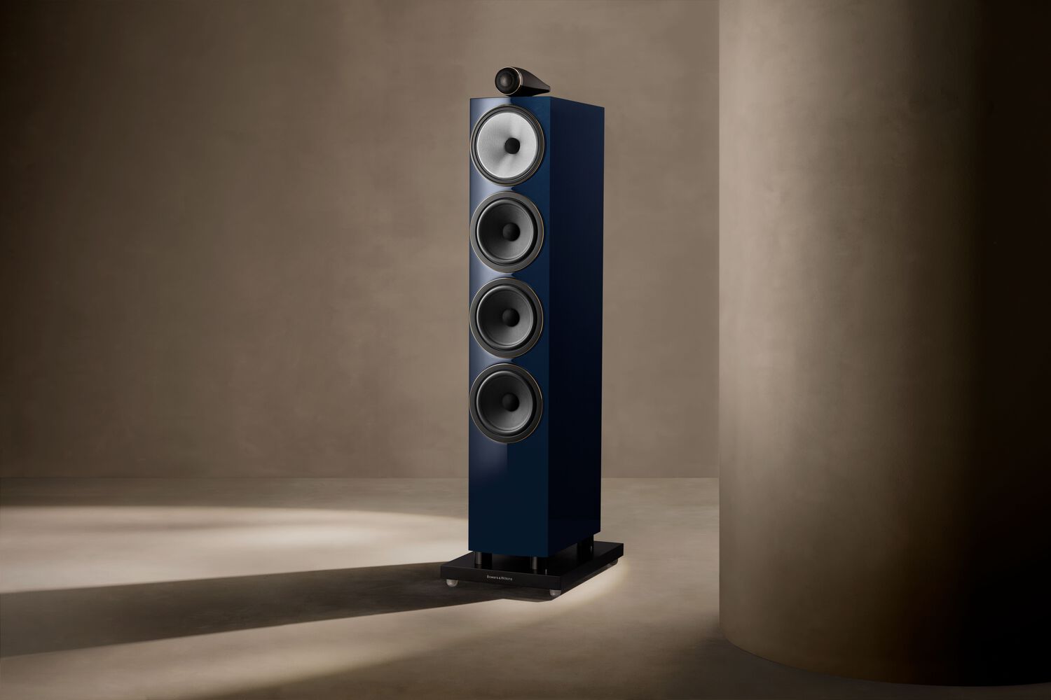 702 S3 Signature Midnight Blue Metalic