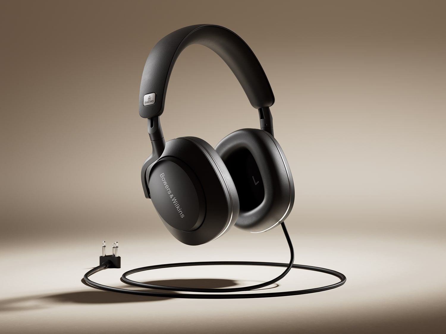 Emirates Partnership wired headphones