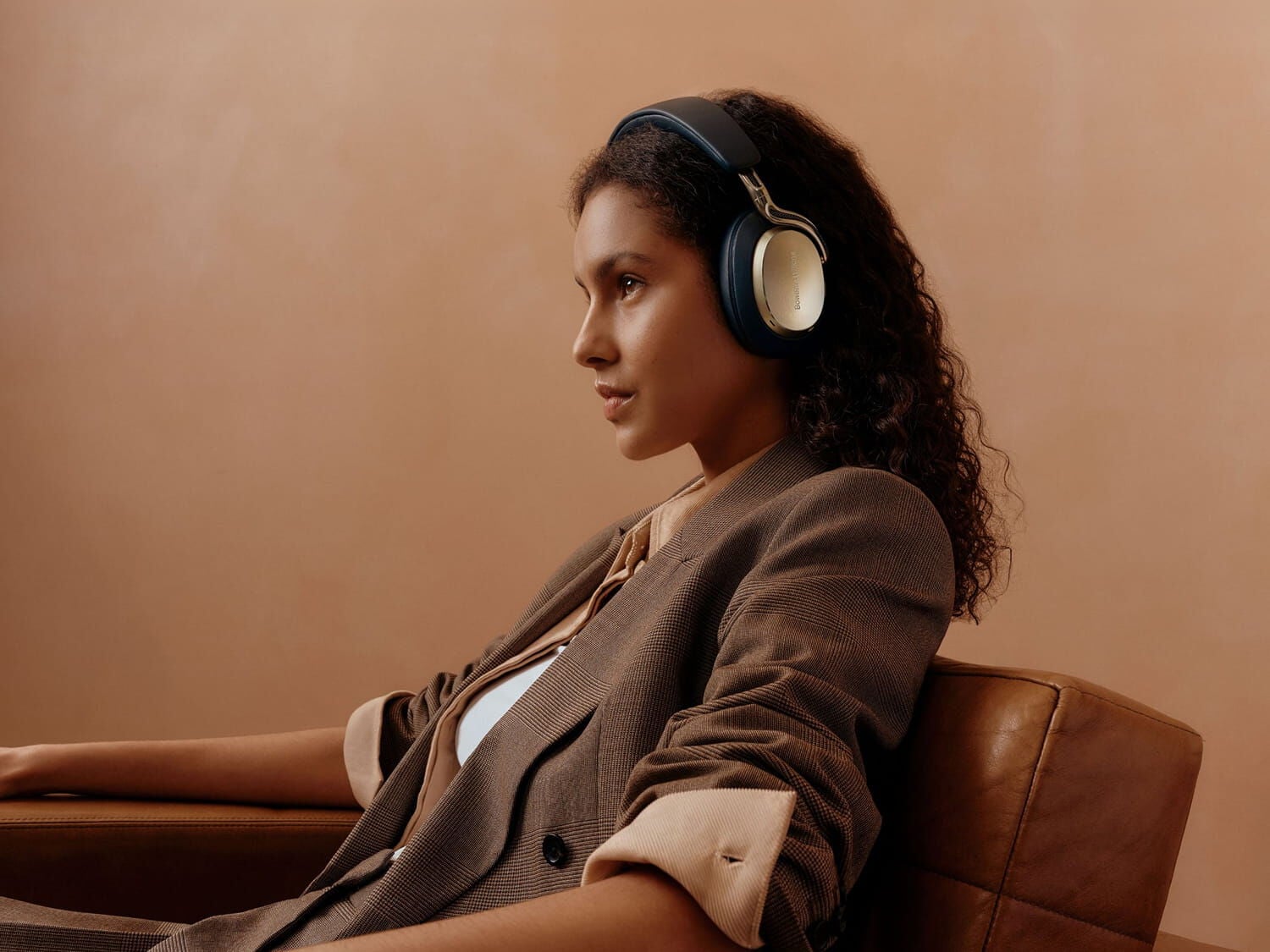 Female sitting in a chair facing left wearing Px8 S2