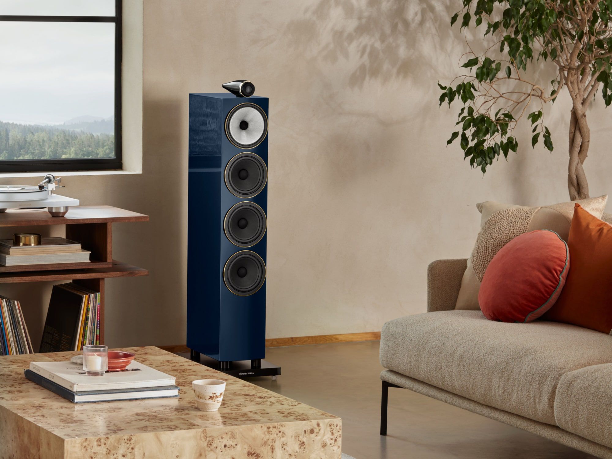 702 S3 Signature - High-performance 700 Series floor-standing