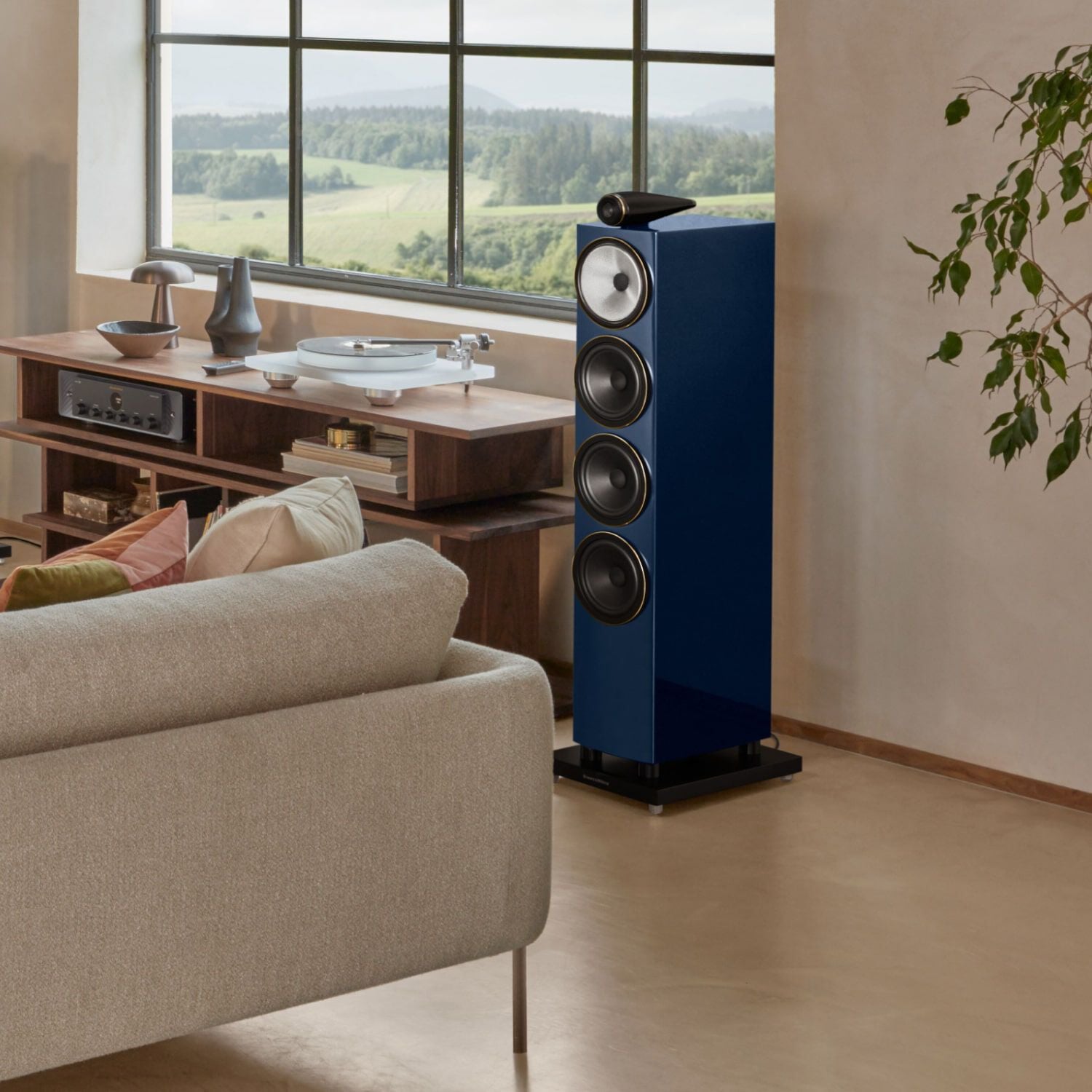 702 S3 Signature - High-performance 700 Series floor-standing