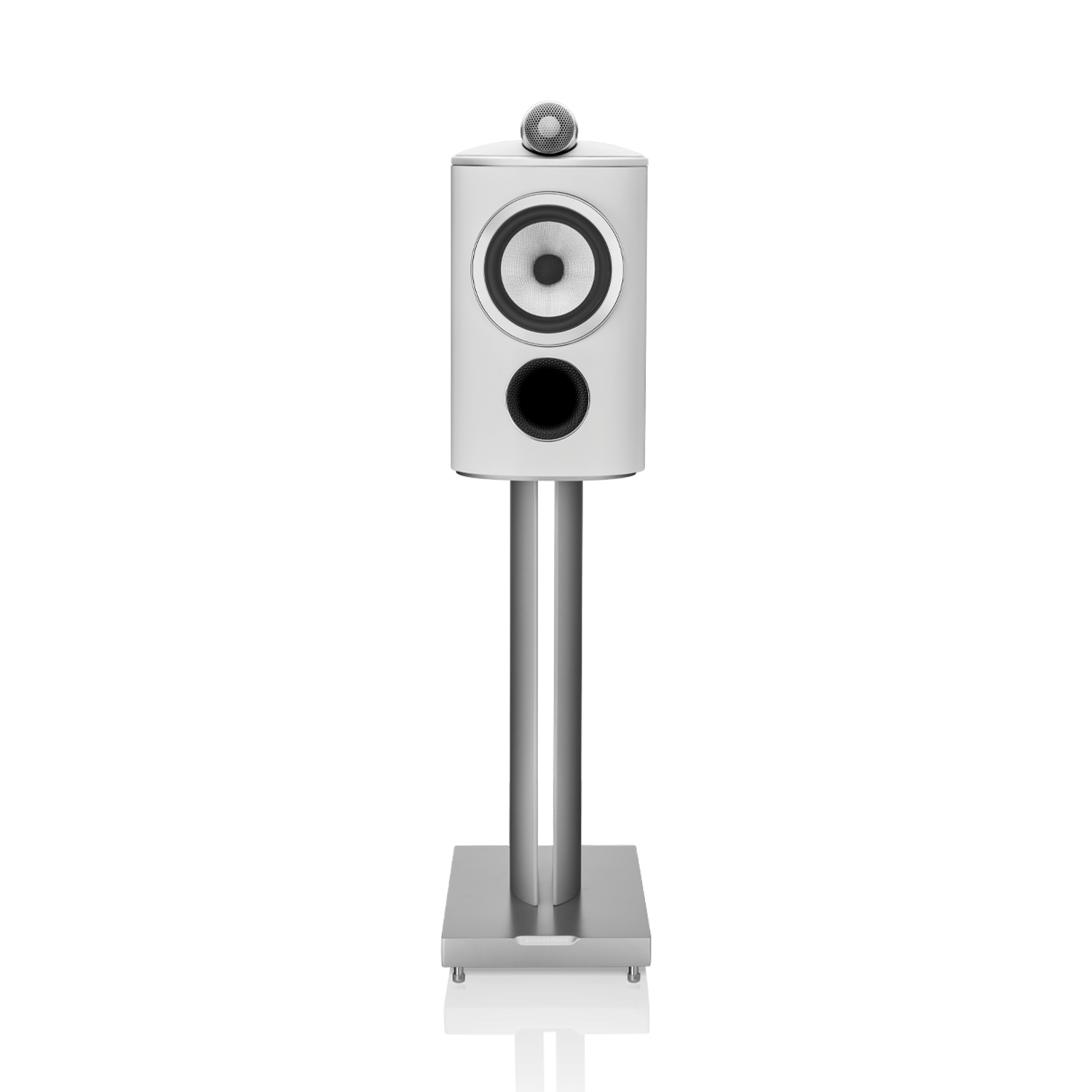 805 D4 - White front view
