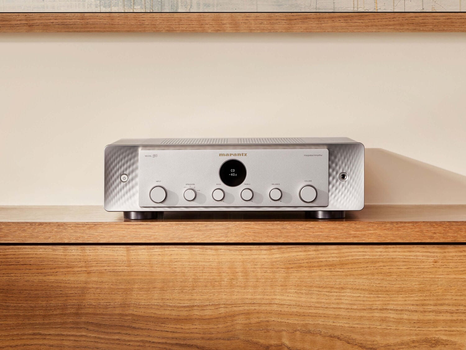 MODEL 50 - Silver gold lifestyle view