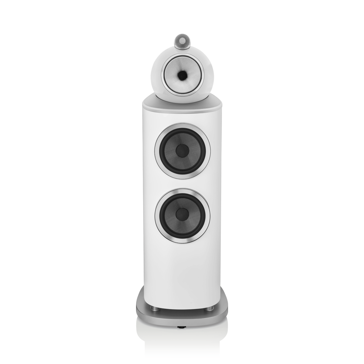 802 D4 - White front view