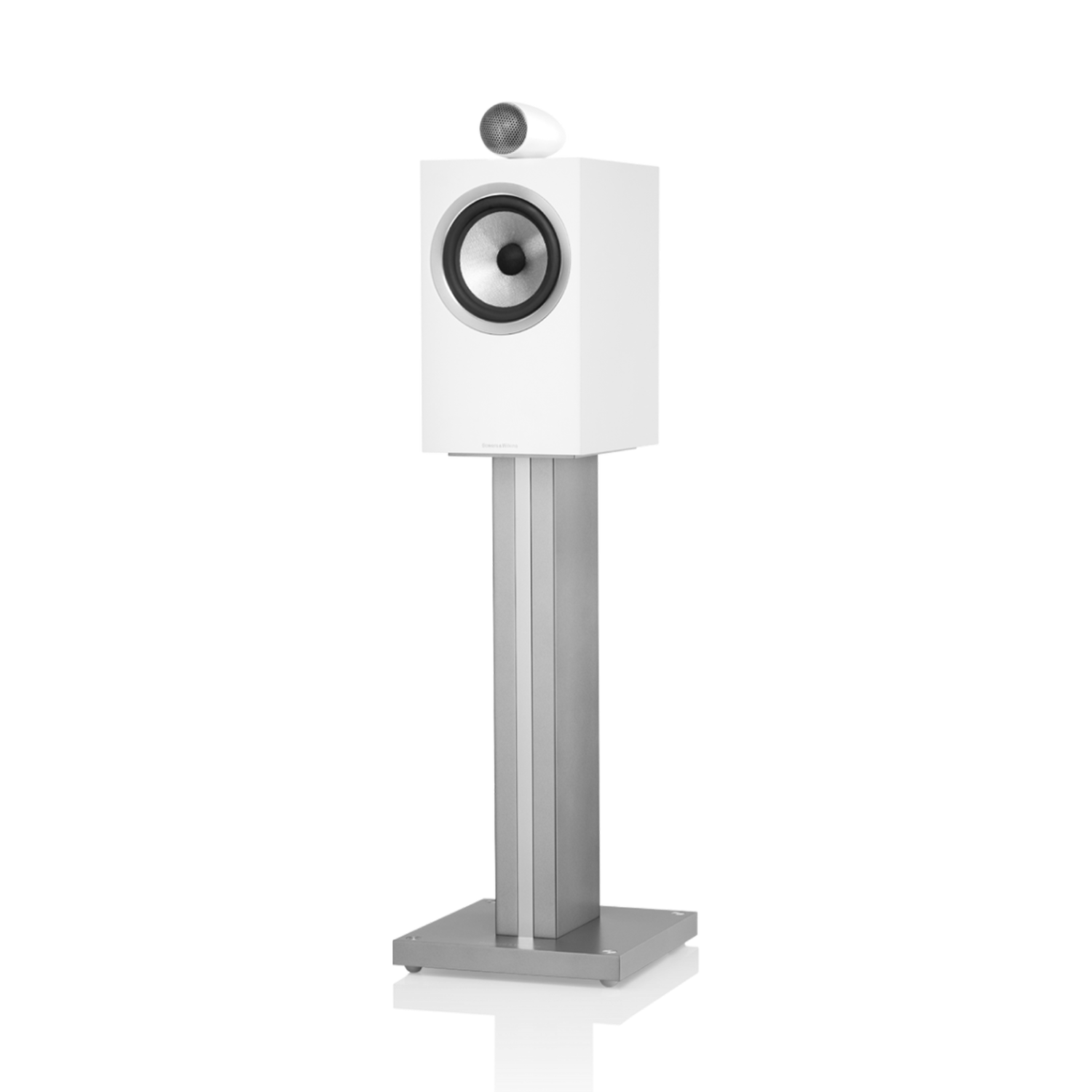 705 S2 Signature, White, dynamic