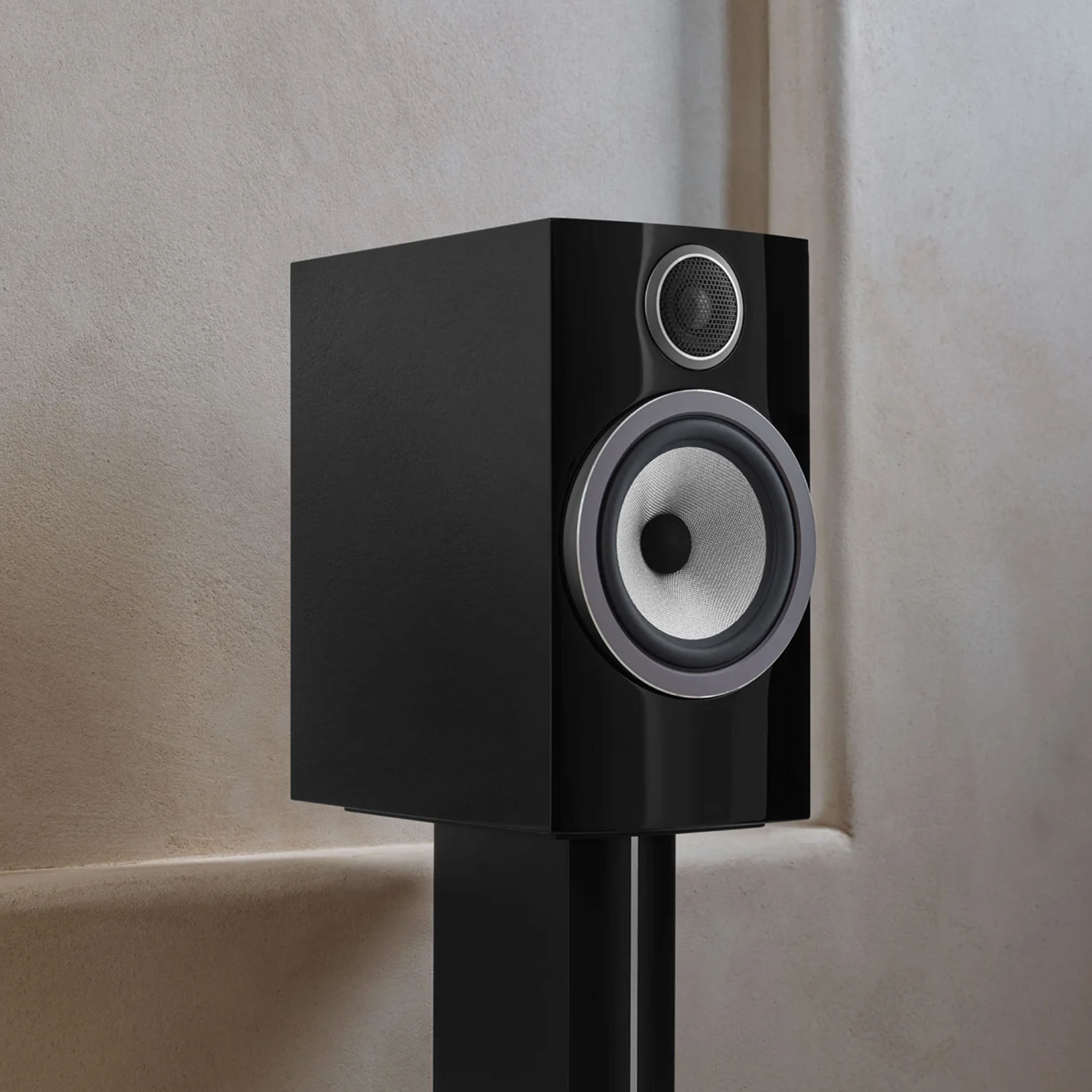 706 S3 - High-performance 700 Series stand mount speakers | Bowers