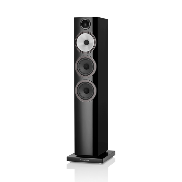 704 S3, Gloss Black, dynamic