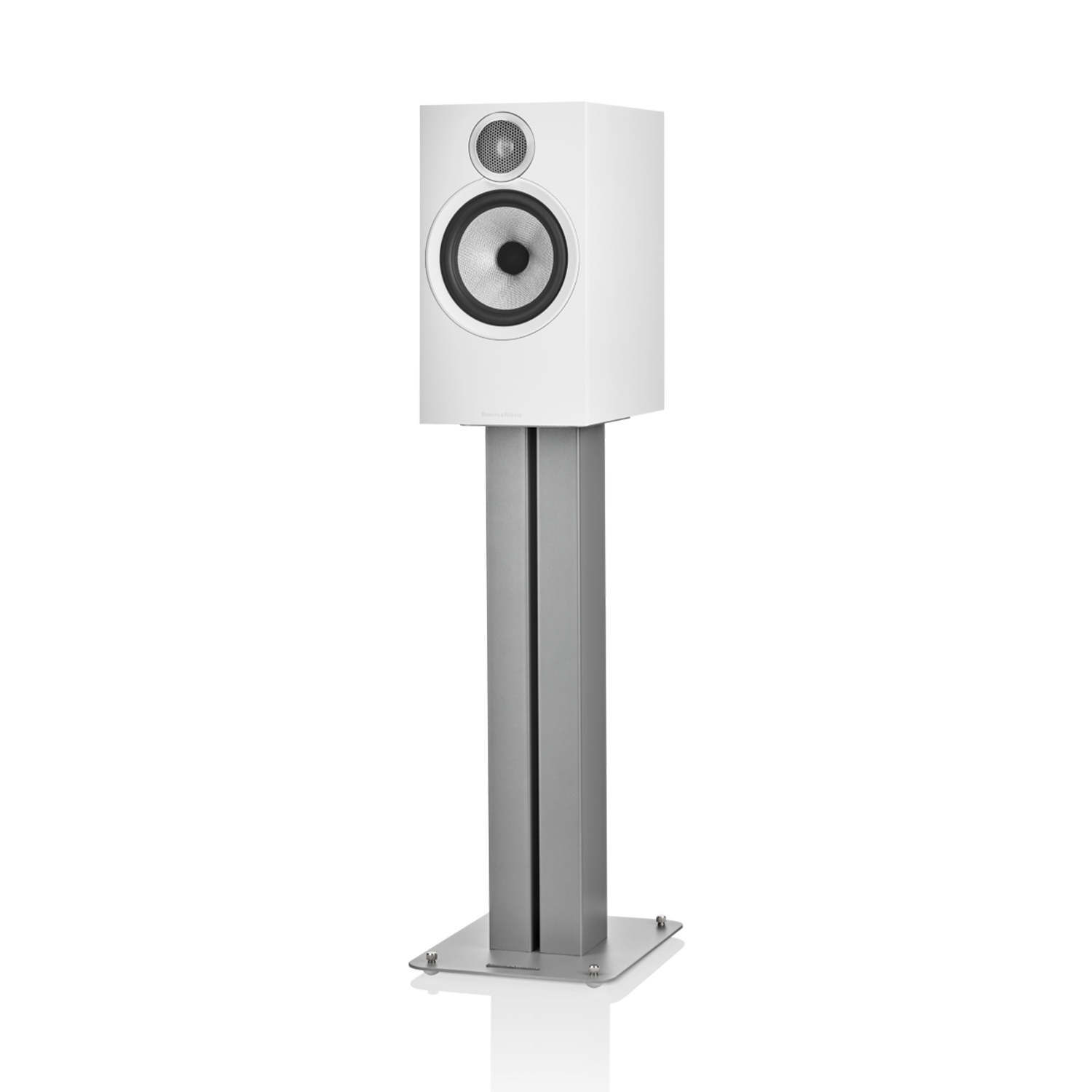 606 S3 - White side front view