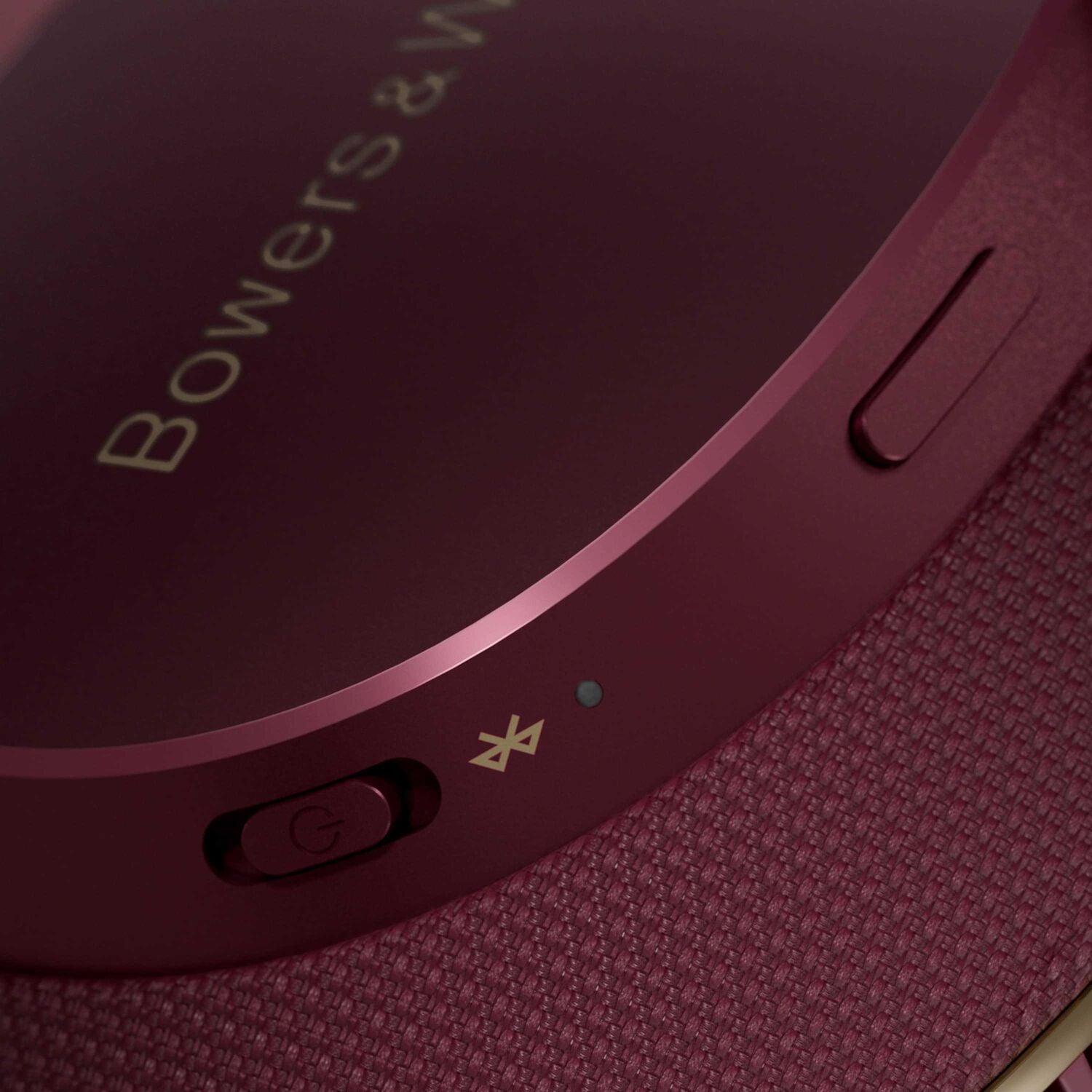 Vintage Maroon Px7 S3 close up